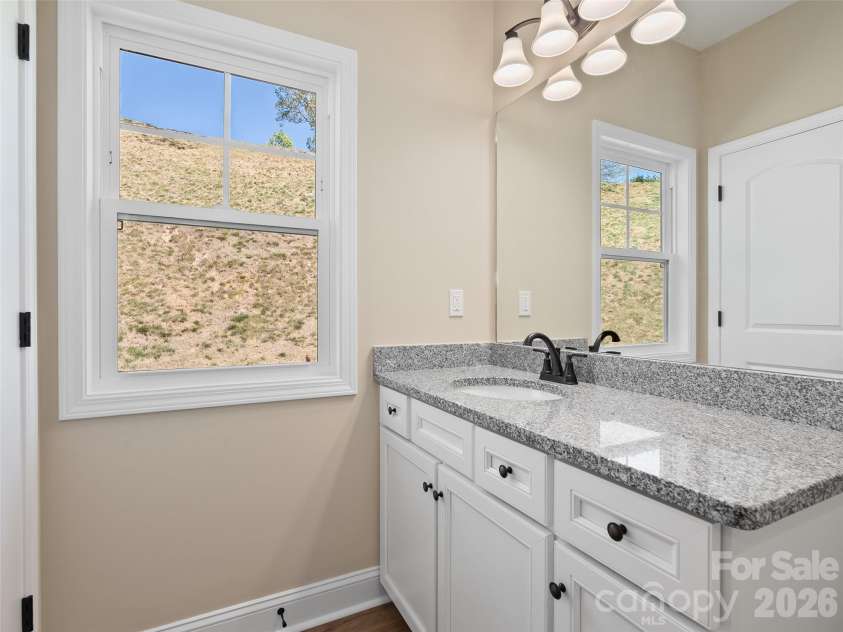 373 Barefoot Ridge, Clyde, NC 28721.  MLS# CAR4378418, YatesRealty ID 18724. 