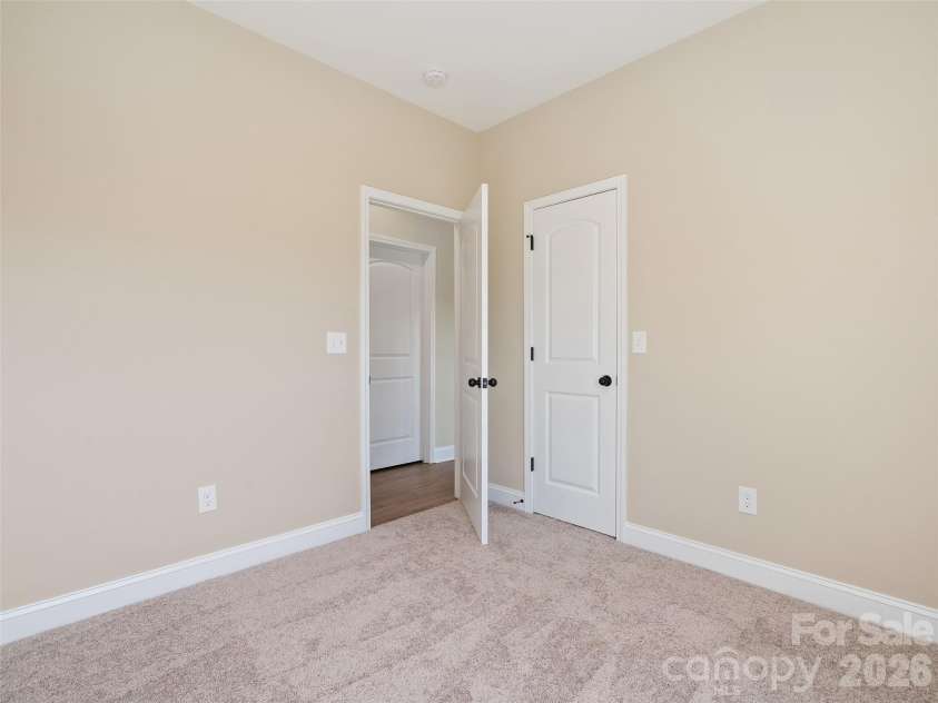 373 Barefoot Ridge, Clyde, NC 28721.  MLS# CAR4378418, YatesRealty ID 18724. 