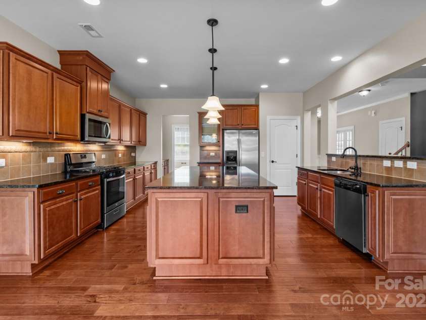 126 Northbridge Drive, Mooresville, NC 28115.  MLS# CAR4269428, YatesRealty ID 18727. 