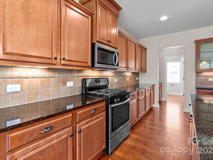 126 Northbridge Drive, Mooresville, NC 28115.  MLS# CAR4269428, YatesRealty ID 18727. 