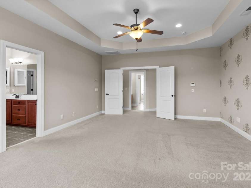 126 Northbridge Drive, Mooresville, NC 28115.  MLS# CAR4269428, YatesRealty ID 18727. 