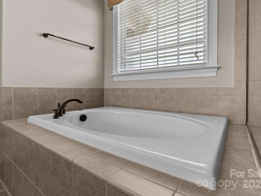 126 Northbridge Drive, Mooresville, NC 28115.  MLS# CAR4269428, YatesRealty ID 18727. 