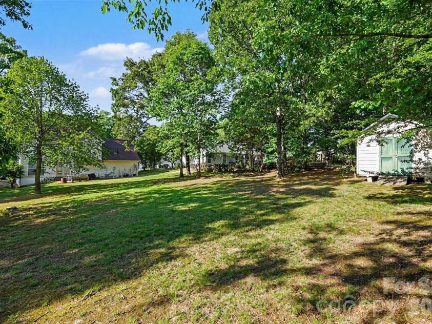 937 Barbee Farm Drive, Monroe, NC 28110.  MLS# CAR4369113, YatesRealty ID 18728. 