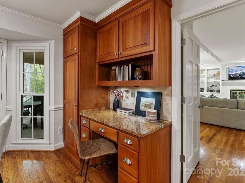 5125 Winding Brook Road, Charlotte, NC 28226.  MLS# CAR4241035, YatesRealty ID 18729. Computer nook in kitchen