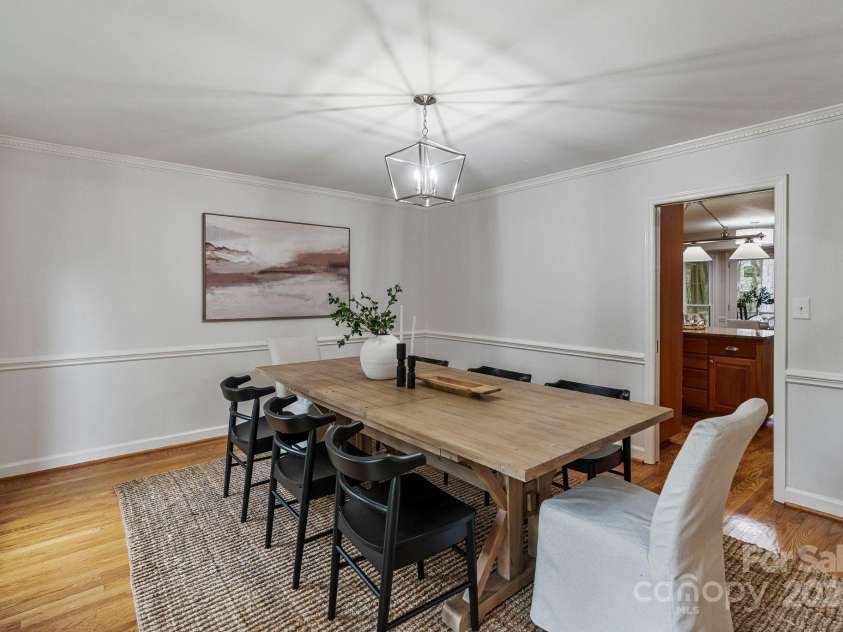 5125 Winding Brook Road, Charlotte, NC 28226.  MLS# CAR4241035, YatesRealty ID 18729. Formal Dining Room