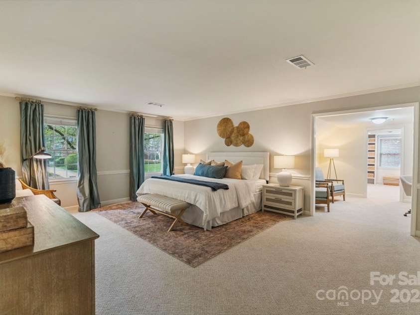 5125 Winding Brook Road, Charlotte, NC 28226.  MLS# CAR4241035, YatesRealty ID 18729. Primary Bedroom
