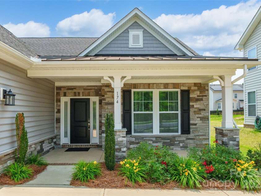 174 Pine Eagle Drive, Rock Hill, SC 29732.  MLS# CAR4266907, YatesRealty ID 18732. 