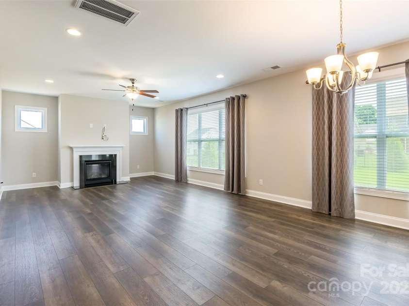 174 Pine Eagle Drive, Rock Hill, SC 29732.  MLS# CAR4266907, YatesRealty ID 18732. 