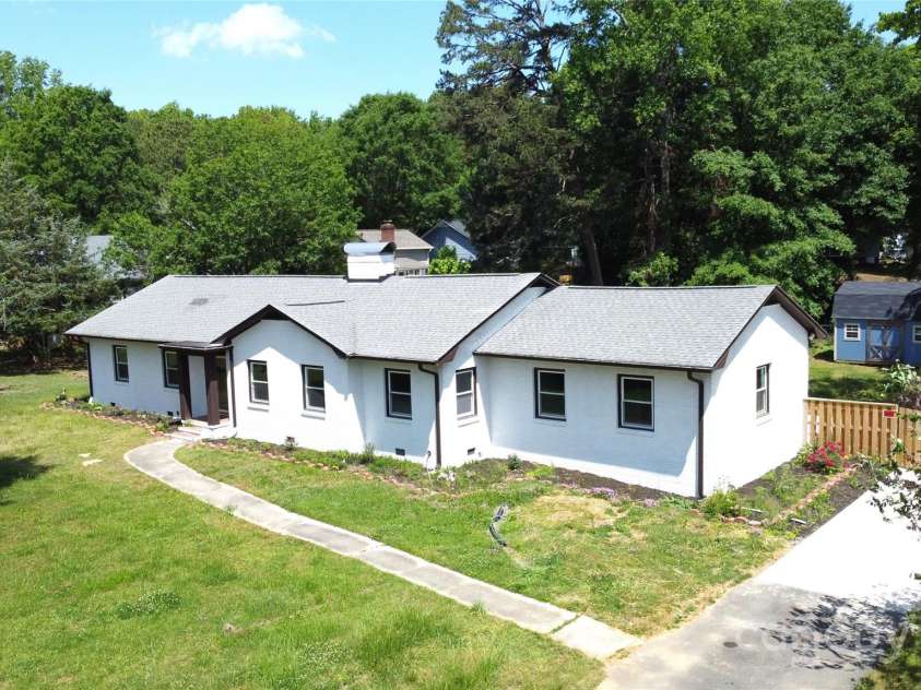 7101 City View Drive, Charlotte, NC 28212.  MLS# CAR4256840, YatesRealty ID 18733. 