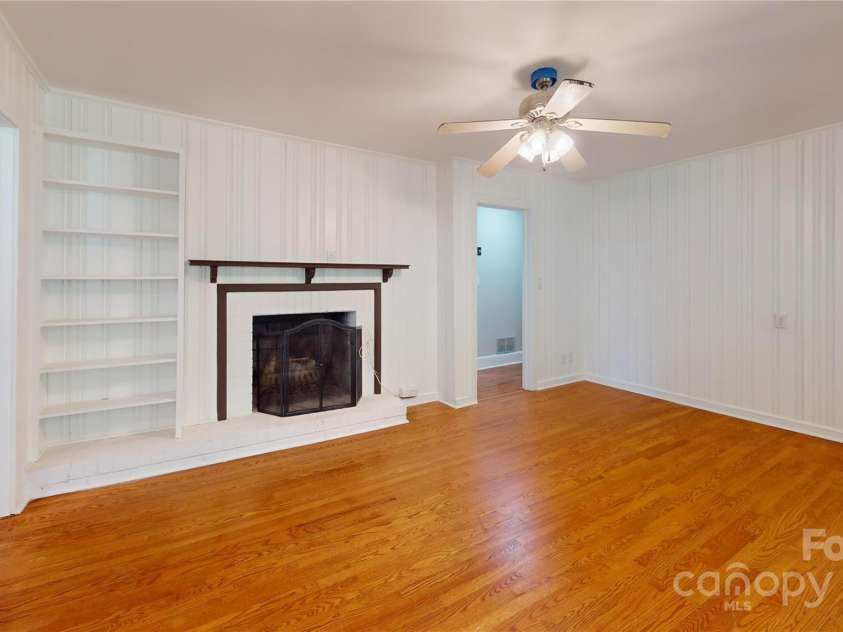 7101 City View Drive, Charlotte, NC 28212.  MLS# CAR4256840, YatesRealty ID 18733. 