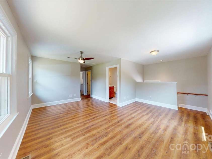 7101 City View Drive, Charlotte, NC 28212.  MLS# CAR4256840, YatesRealty ID 18733. 