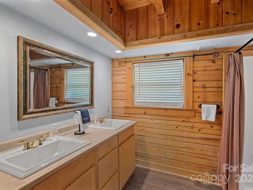 106 Mcnaron Lane, Mooresville, NC 28117.  MLS# CAR4224616, YatesRealty ID 18734. 