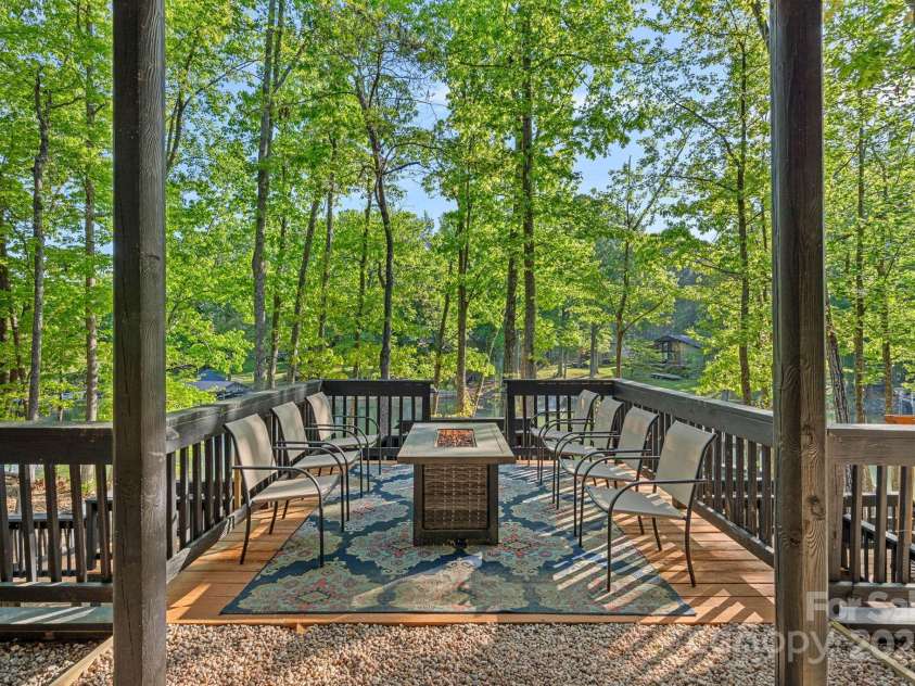 106 Mcnaron Lane, Mooresville, NC 28117.  MLS# CAR4224616, YatesRealty ID 18734. 