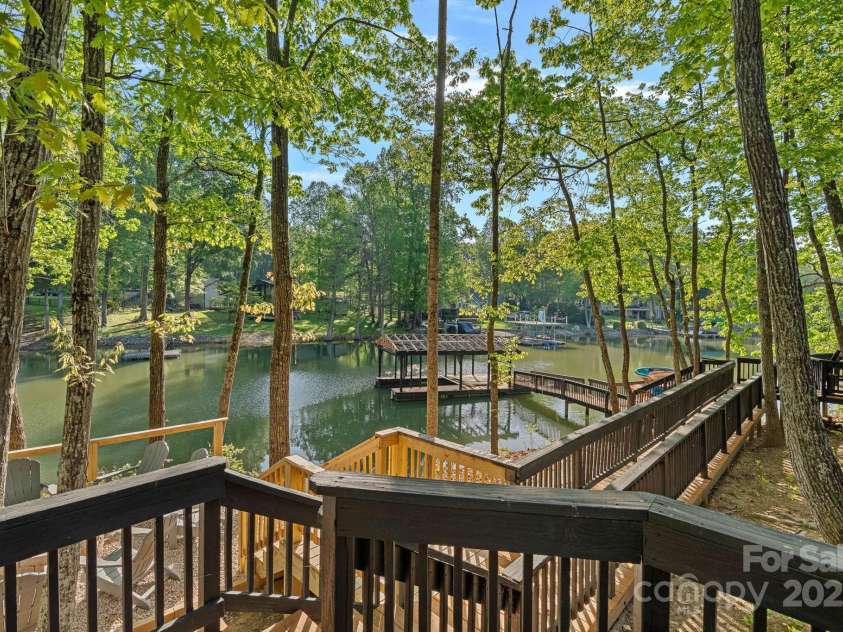 106 Mcnaron Lane, Mooresville, NC 28117.  MLS# CAR4224616, YatesRealty ID 18734. 