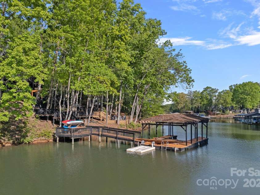 106 Mcnaron Lane, Mooresville, NC 28117.  MLS# CAR4224616, YatesRealty ID 18734. 