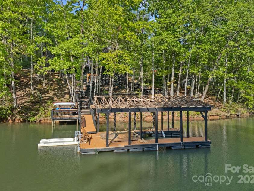 106 Mcnaron Lane, Mooresville, NC 28117.  MLS# CAR4224616, YatesRealty ID 18734. 