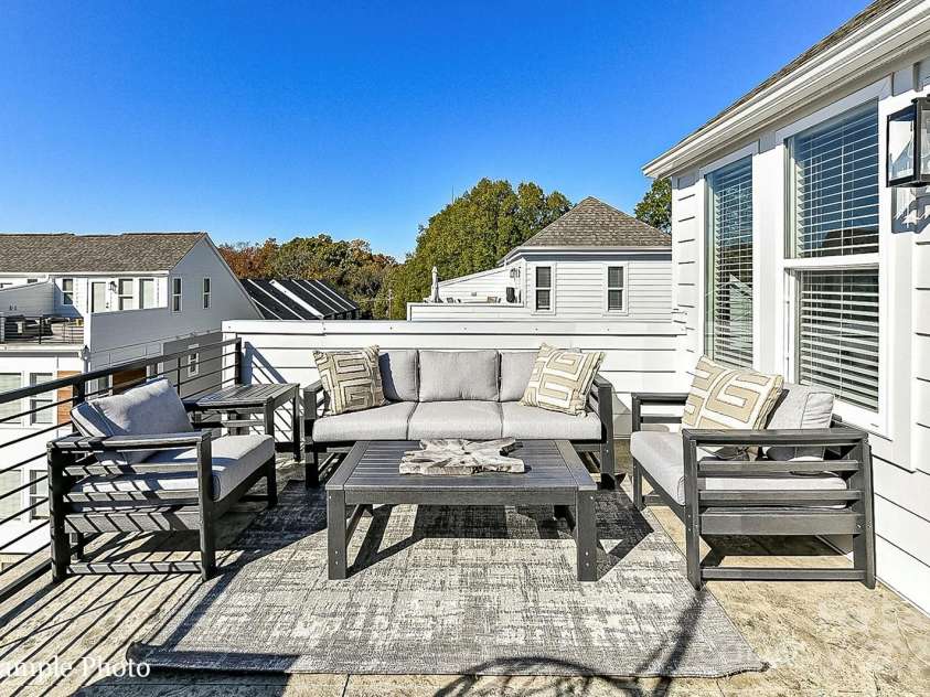 3009 Loso Terrace, Charlotte, NC 28217.  MLS# CAR4256291, YatesRealty ID 18735. 