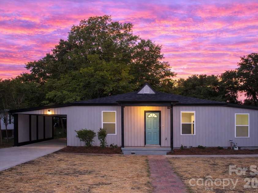 308 HIGHLAND Avenue, Concord, NC 28027.  MLS# CAR4371014, YatesRealty ID 18736. 308 Highland Ave Sw