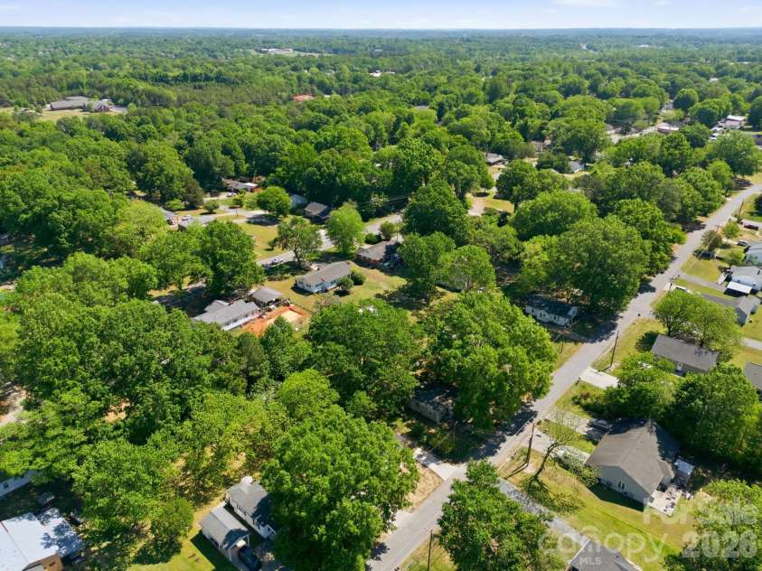 308 HIGHLAND Avenue, Concord, NC 28027.  MLS# CAR4371014, YatesRealty ID 18736. 