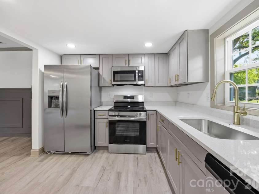 308 HIGHLAND Avenue, Concord, NC 28027.  MLS# CAR4371014, YatesRealty ID 18736. 
