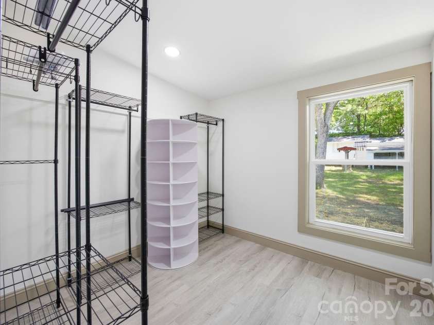 308 HIGHLAND Avenue, Concord, NC 28027.  MLS# CAR4371014, YatesRealty ID 18736. Closet