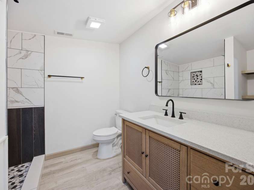 308 HIGHLAND Avenue, Concord, NC 28027.  MLS# CAR4371014, YatesRealty ID 18736. Master Bath