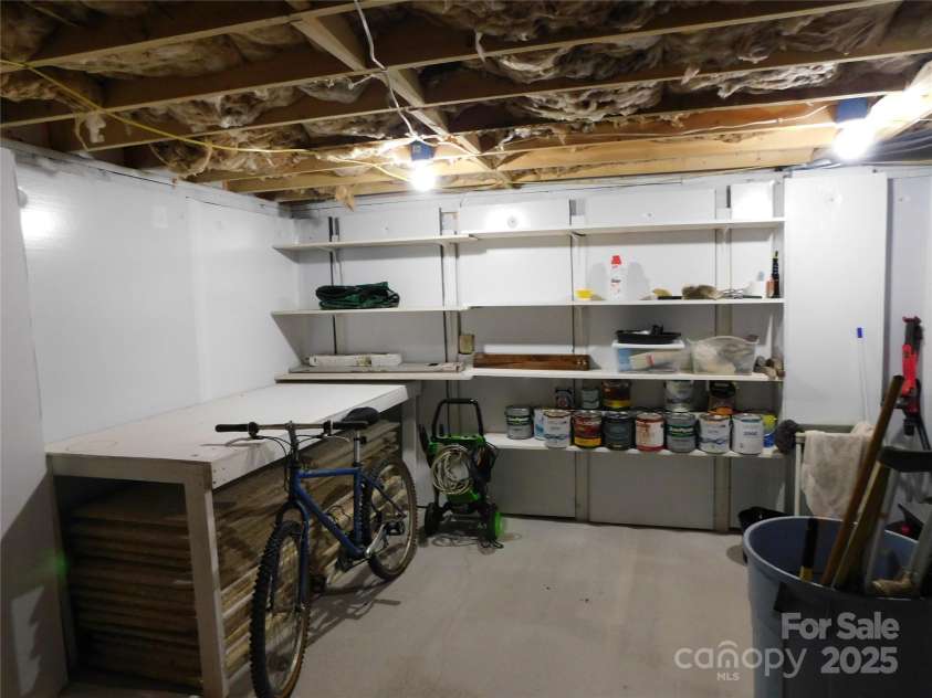 365 Trout Brook Loop, Newland, NC 28657.  MLS# CAR4258076, YatesRealty ID 18736. 