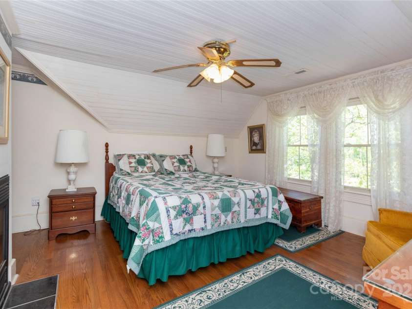 28 & 29 Spruce Chase Lane, Swannanoa, NC 28778.  MLS# CAR4251000, YatesRealty ID 18737. Bedroom 1