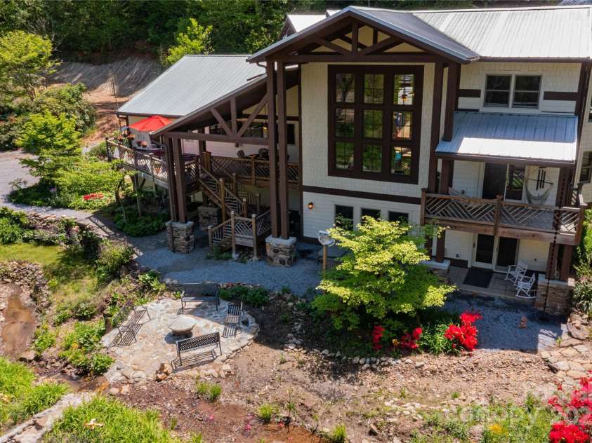 28 & 29 Spruce Chase Lane, Swannanoa, NC 28778.  MLS# CAR4251000, YatesRealty ID 18737. Front of Main Home