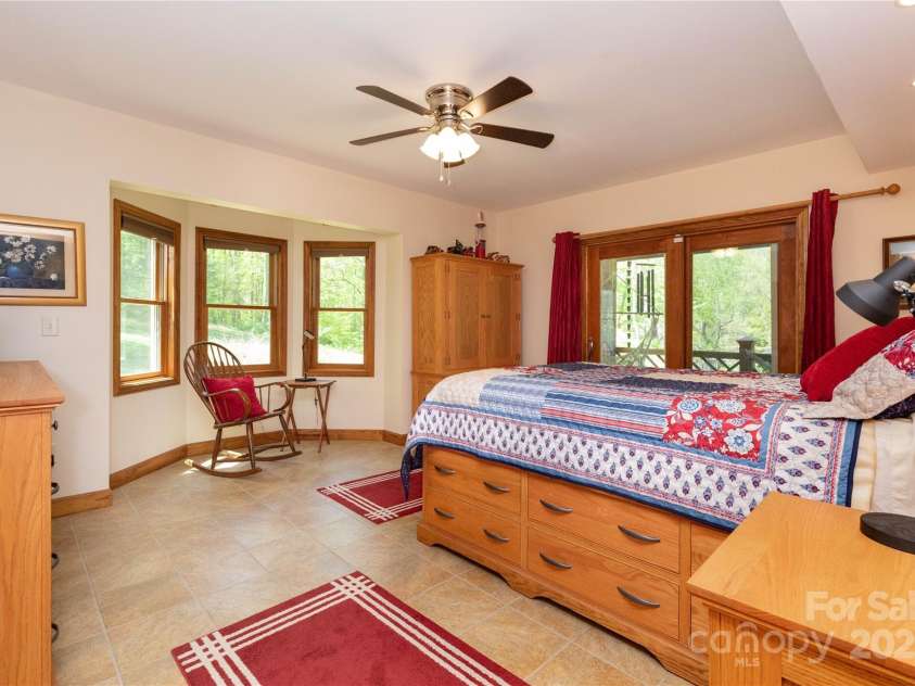 28 & 29 Spruce Chase Lane, Swannanoa, NC 28778.  MLS# CAR4251000, YatesRealty ID 18737. Primary Bedroom