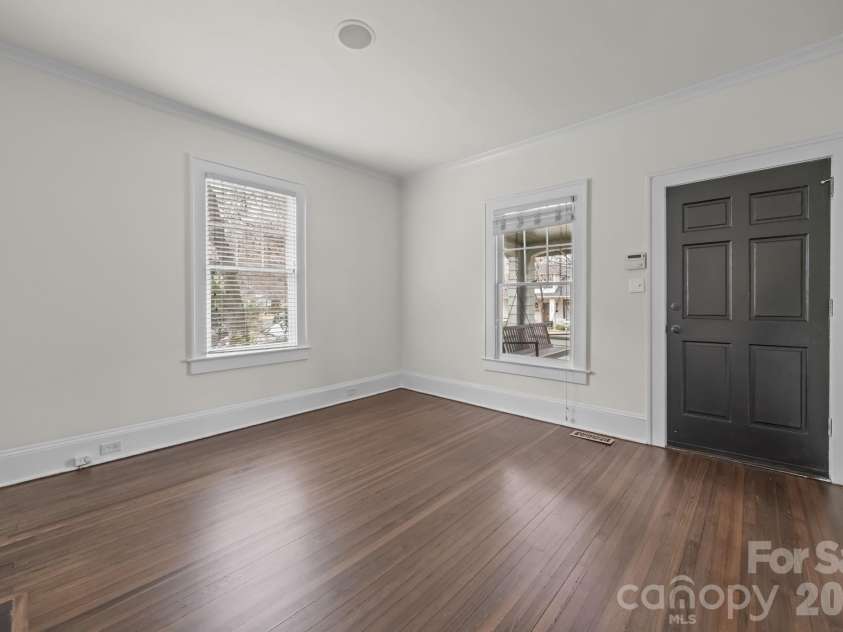 1508 Thomas Avenue, Charlotte, NC 28205.  MLS# CAR4353551, YatesRealty ID 18738. 