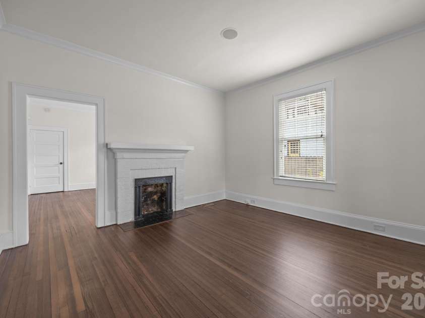 1508 Thomas Avenue, Charlotte, NC 28205.  MLS# CAR4353551, YatesRealty ID 18738. 