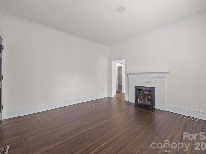 1508 Thomas Avenue, Charlotte, NC 28205.  MLS# CAR4353551, YatesRealty ID 18738. 