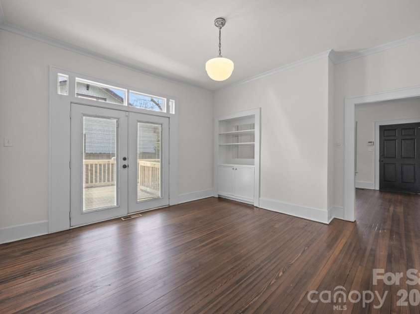 1508 Thomas Avenue, Charlotte, NC 28205.  MLS# CAR4353551, YatesRealty ID 18738. 