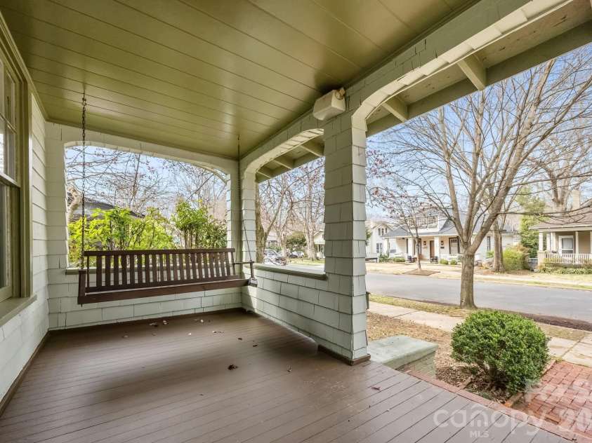 1508 Thomas Avenue, Charlotte, NC 28205.  MLS# CAR4353551, YatesRealty ID 18738. 