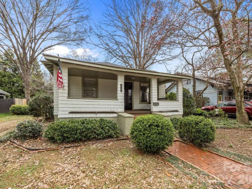 1508 Thomas Avenue, Charlotte, NC 28205.  MLS# CAR4353551, YatesRealty ID 18738. 