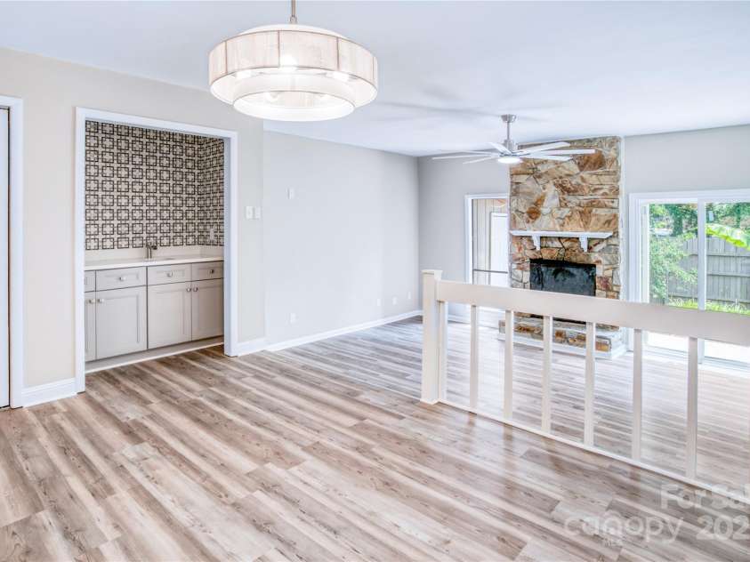 7912 Charter Oak Lane, Charlotte, NC 28226.  MLS# CAR4266708, YatesRealty ID 18738. 