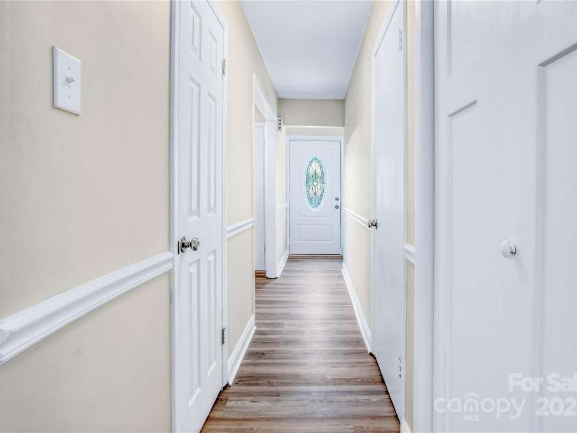 7912 Charter Oak Lane, Charlotte, NC 28226.  MLS# CAR4266708, YatesRealty ID 18738. 