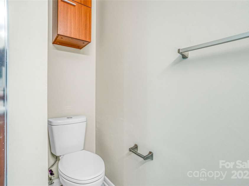 7912 Charter Oak Lane, Charlotte, NC 28226.  MLS# CAR4266708, YatesRealty ID 18738. 
