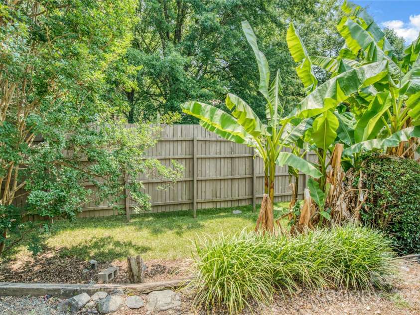 7912 Charter Oak Lane, Charlotte, NC 28226.  MLS# CAR4266708, YatesRealty ID 18738. 
