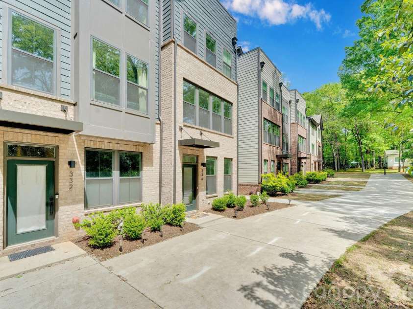 336 Twinflower Lane, Charlotte, NC 28205.  MLS# CAR4367102, YatesRealty ID 18739. 