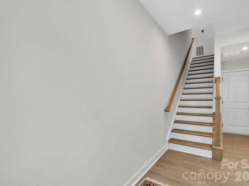 336 Twinflower Lane, Charlotte, NC 28205.  MLS# CAR4367102, YatesRealty ID 18739. 
