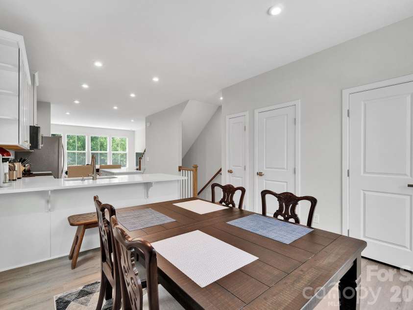 336 Twinflower Lane, Charlotte, NC 28205.  MLS# CAR4367102, YatesRealty ID 18739. Bright and inviting dining area with seamless flow to the kitchen and main living space.