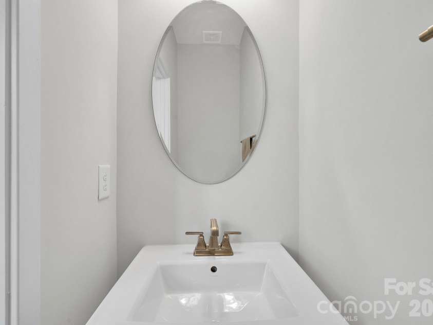 336 Twinflower Lane, Charlotte, NC 28205.  MLS# CAR4367102, YatesRealty ID 18739. Half bath on main level. 