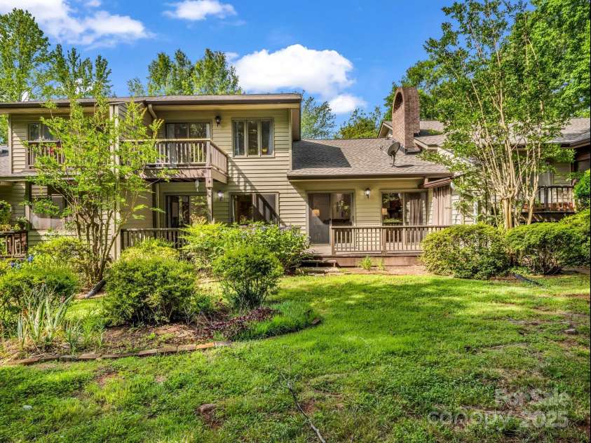 8 Hunting Country Trail, Tryon, NC 28782.  MLS# CAR4244551, YatesRealty ID 18739. Privacy walls between units!