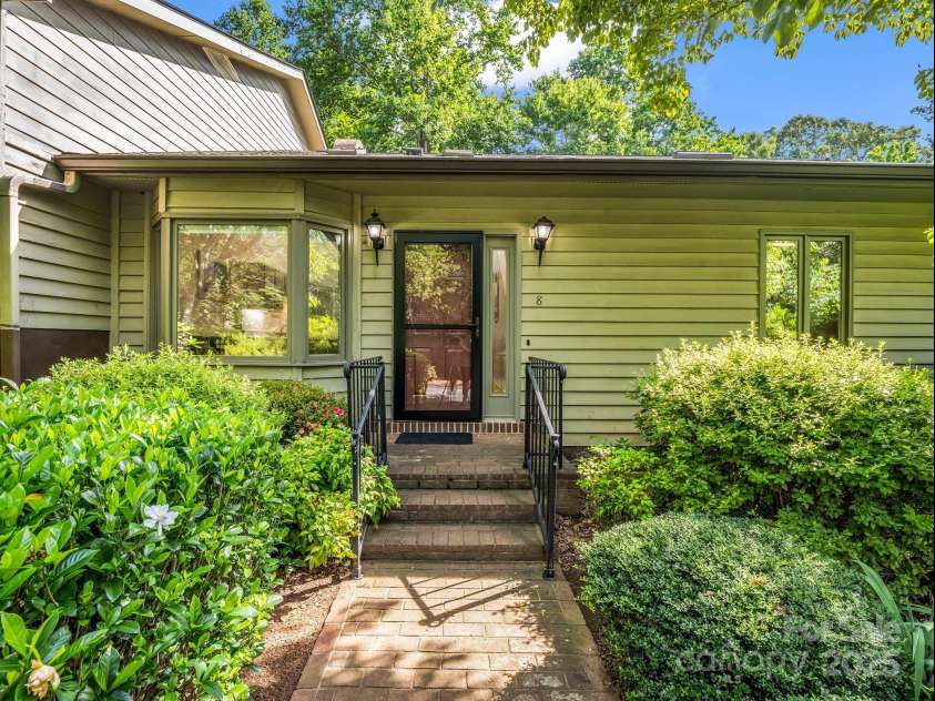 8 Hunting Country Trail, Tryon, NC 28782.  MLS# CAR4244551, YatesRealty ID 18739. Welcome to #8 Hunting Country Trail