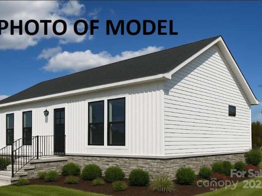 957 Martinat Drive, Morganton, NC 28655.  MLS# CAR4320526, YatesRealty ID 1874. 