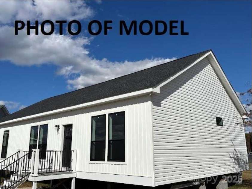 957 Martinat Drive, Morganton, NC 28655.  MLS# CAR4320526, YatesRealty ID 1874. 