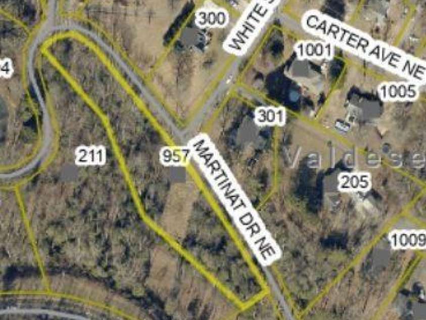 957 Martinat Drive, Morganton, NC 28655.  MLS# CAR4320526, YatesRealty ID 1874. Gis view if lot