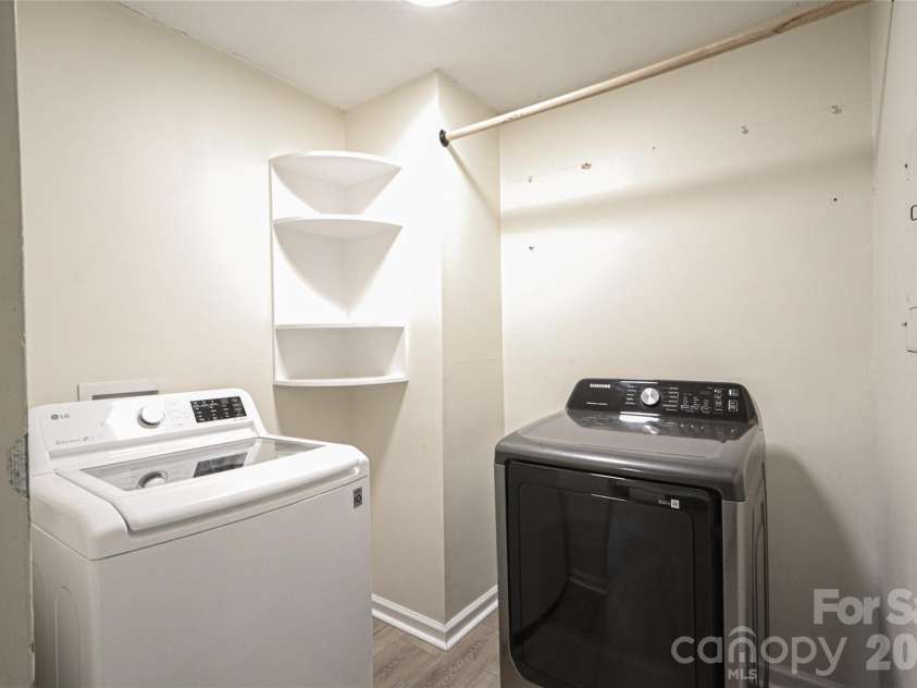 1006 Iris Drive, Gastonia, NC 28056.  MLS# CAR4375329, YatesRealty ID 18740. 
